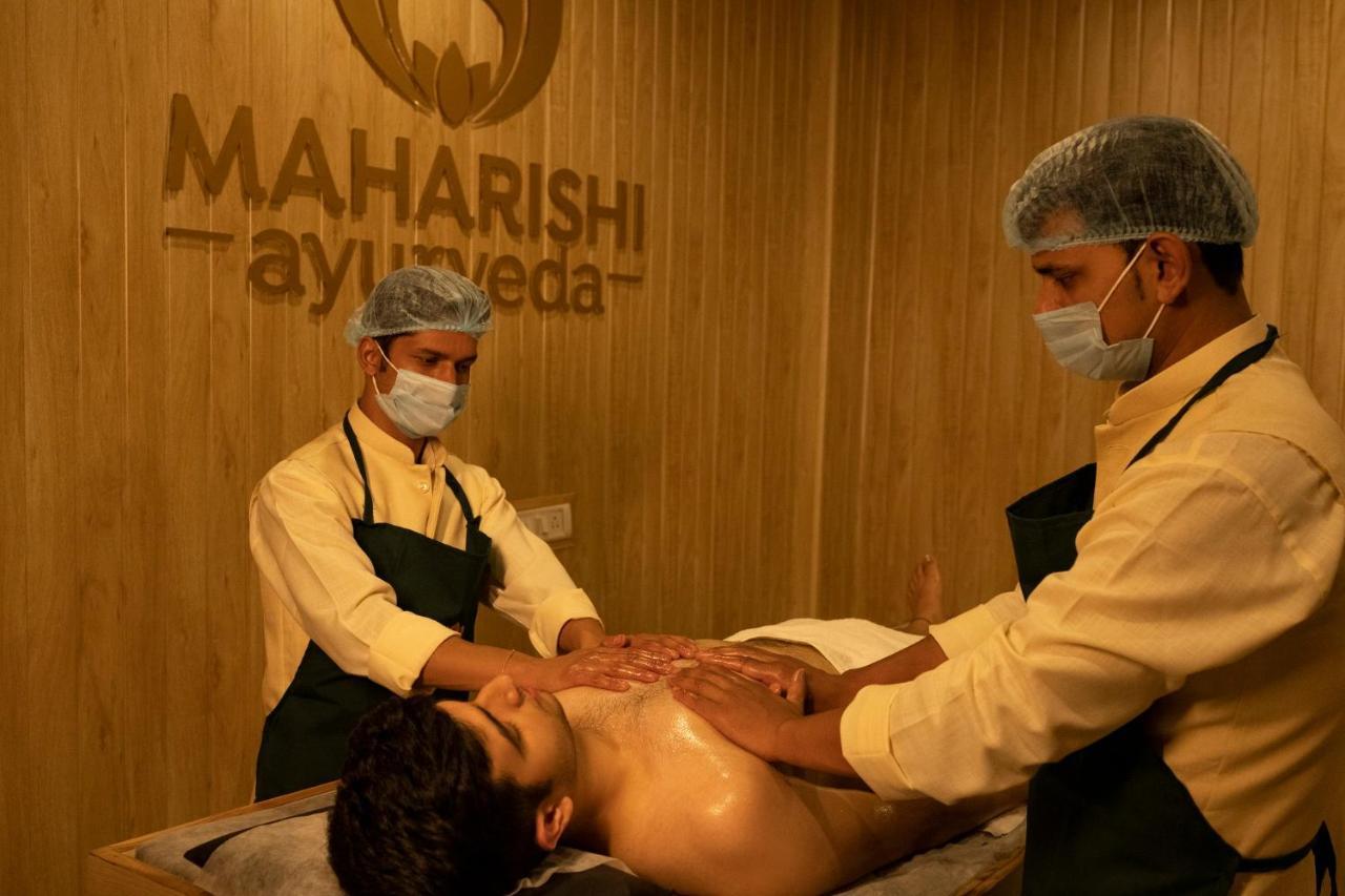 ホテル Maharishi Ayurveda-Boutique Wellness Retreat リシケーシュ エクステリア 写真